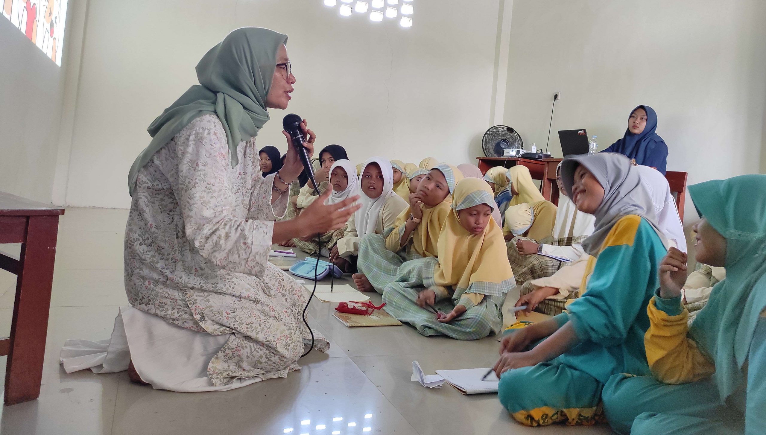 Playing and Learning Together Without Violence at SDIT Lema Duwur Arjawinangun