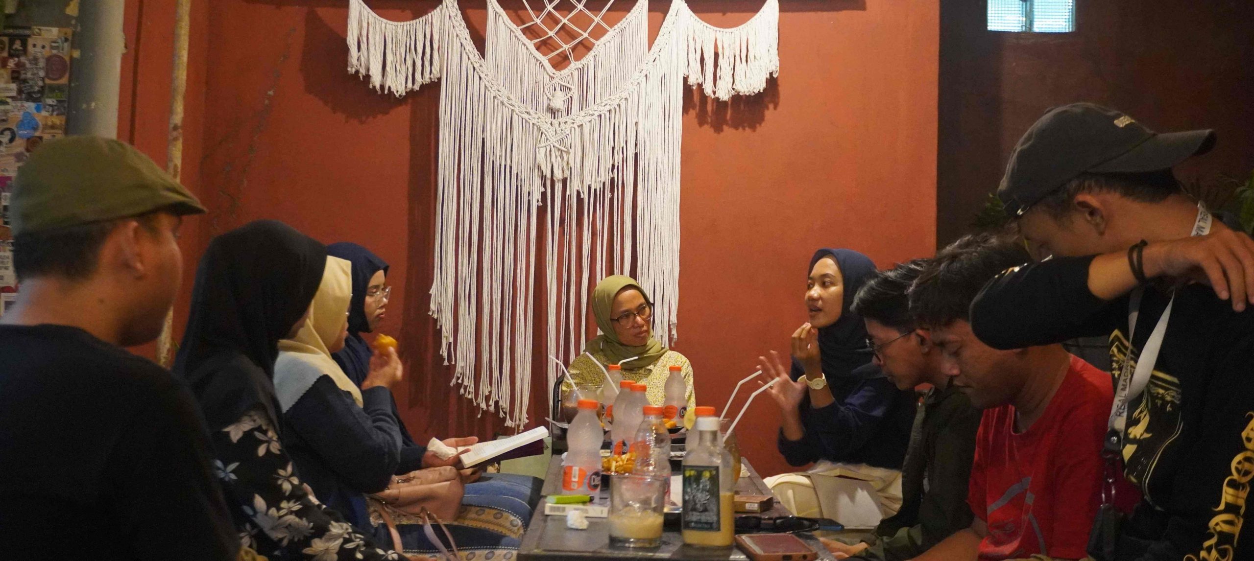 Khataman “Buku Pink”: Menelusuri Akar-Akar Kekerasan Seksual