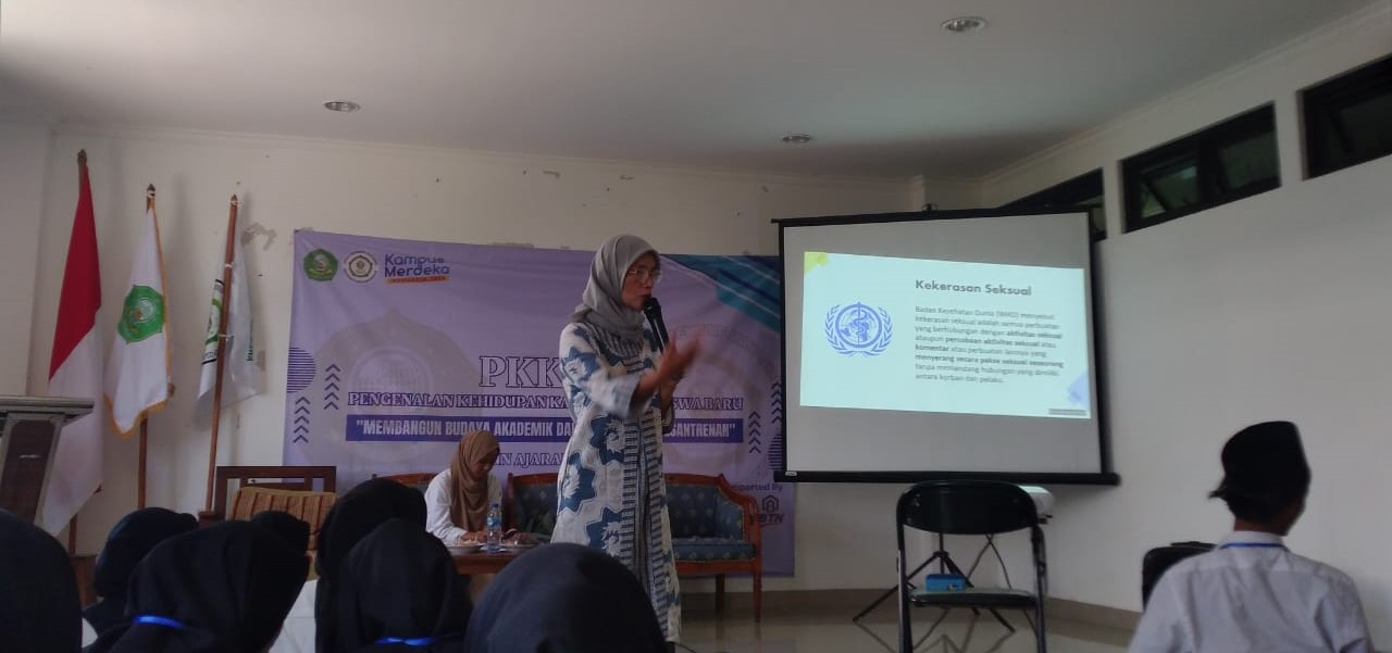Umah Ramah Berikan Materi Kekerasan Seksual di STIT Buntet